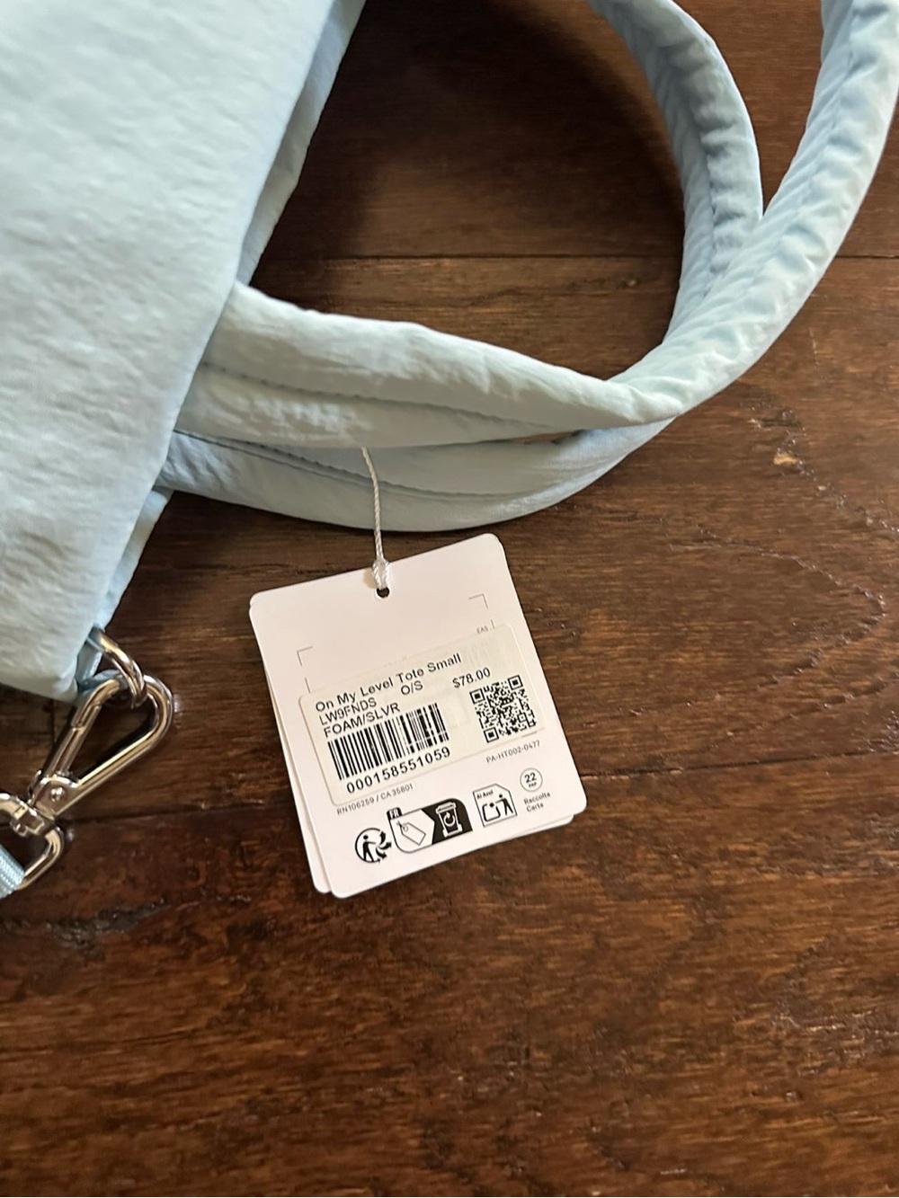 Lululemon On My Level Small Tote
Bag 5L Foam Cloud/Silver-NWT - Picture 5 of 10